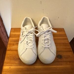 Womens Veja Runners - Size 8